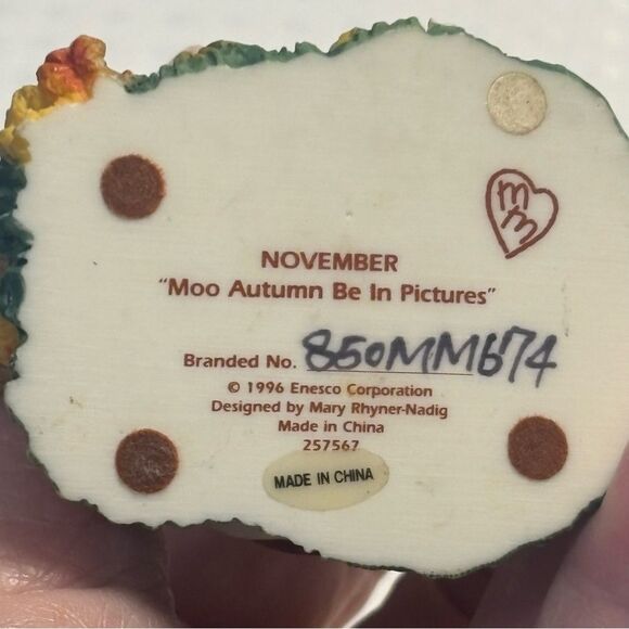 Enesco Mary's Moo Moos November Moo Autumn Be in Pictures Figurine 1996 - Picture 4 of 4